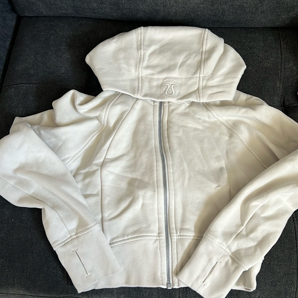 Lululemon Scuba Cropped Full Zip